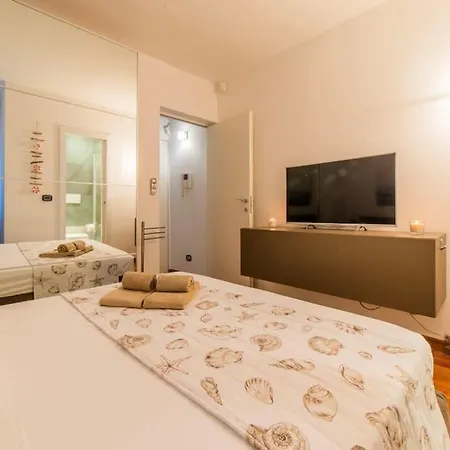 Trilocale Sulla - Parcheggio Privato Genua