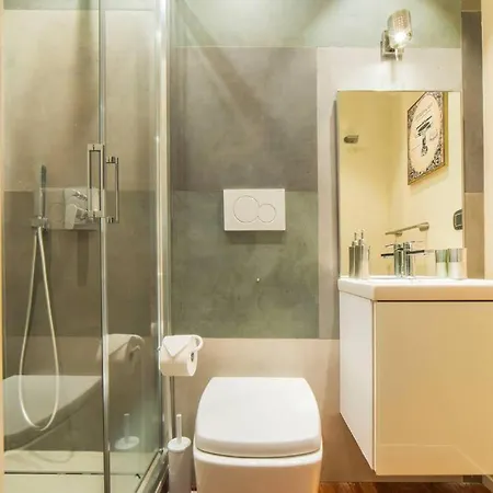 Trilocale Sulla - Parcheggio Privato Daire